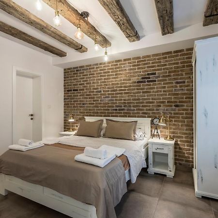 Studio Apartments Insula Спліт Екстер'єр фото